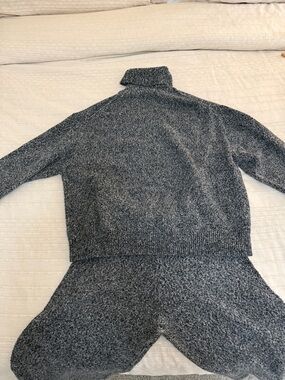 Women's Heather sweater set